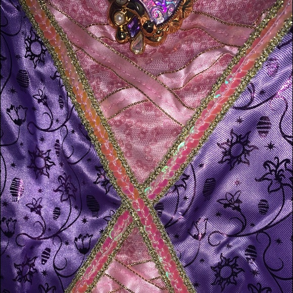 Officially Disney Princess Dress — this is not a costume ! - Picture 5 of 7